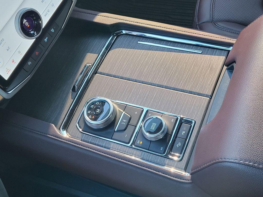 used 2024 Ford Expedition car, priced at $63,774