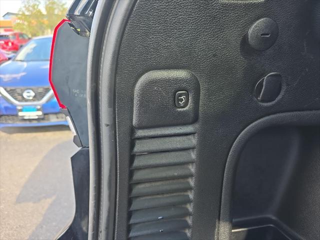 used 2021 Jeep Grand Cherokee car, priced at $32,494