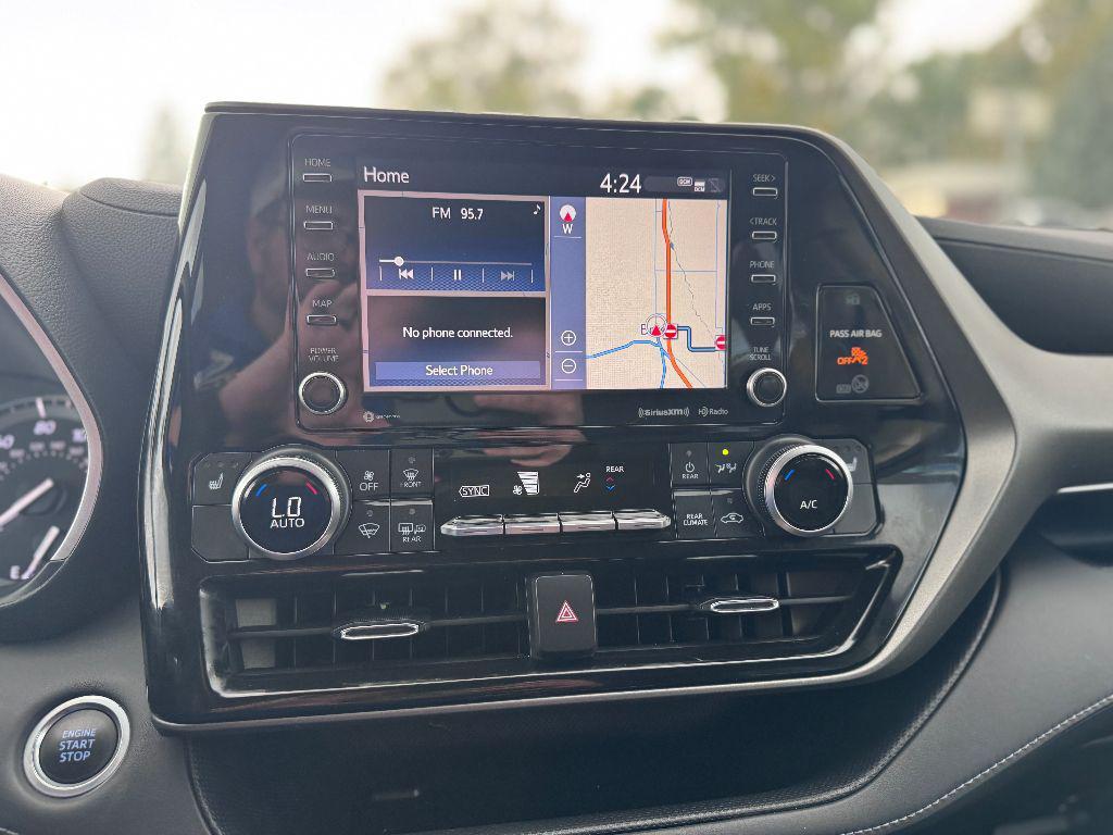 used 2021 Toyota Highlander car, priced at $29,431