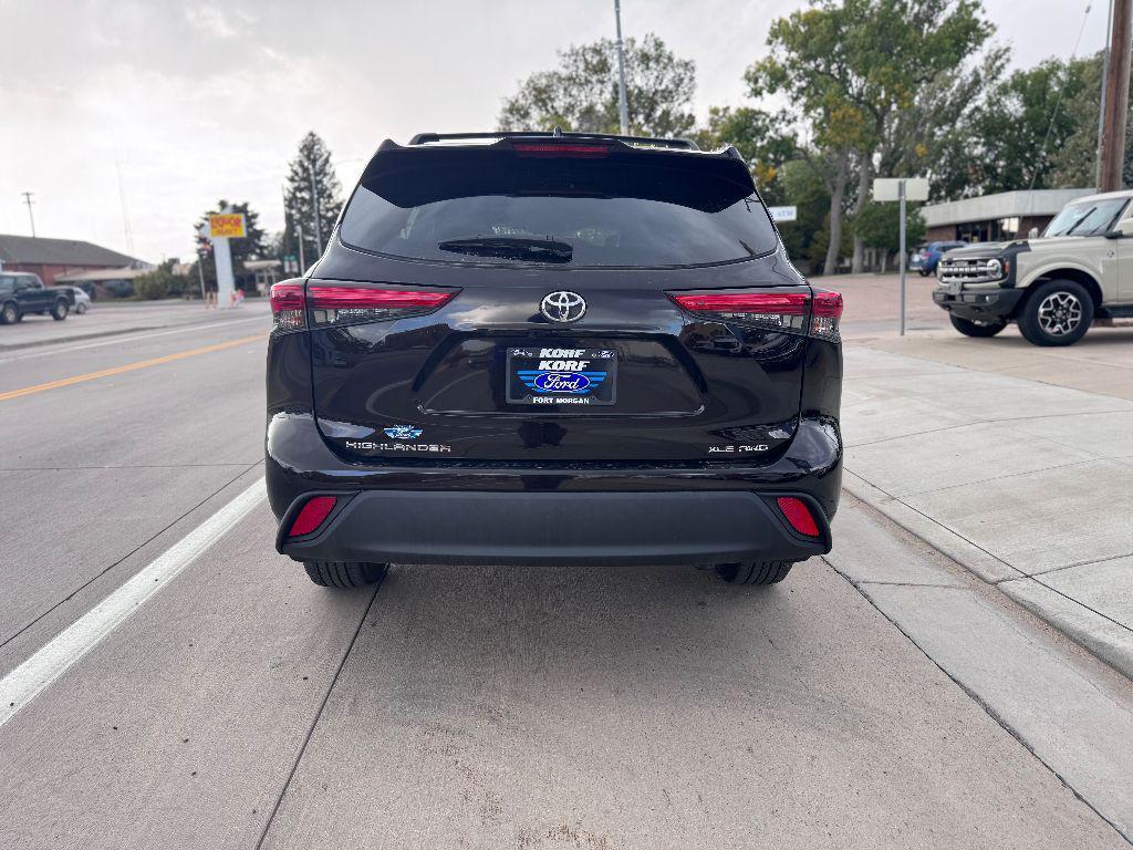 used 2021 Toyota Highlander car, priced at $29,431