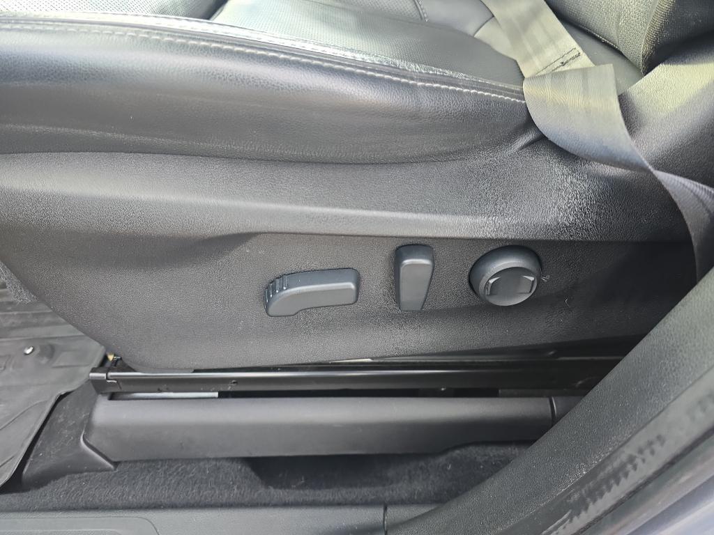 used 2022 Subaru Ascent car, priced at $26,887