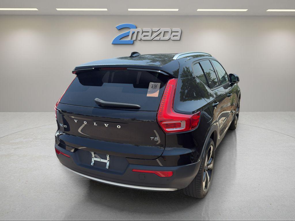 used 2021 Volvo XC40 car, priced at $24,897
