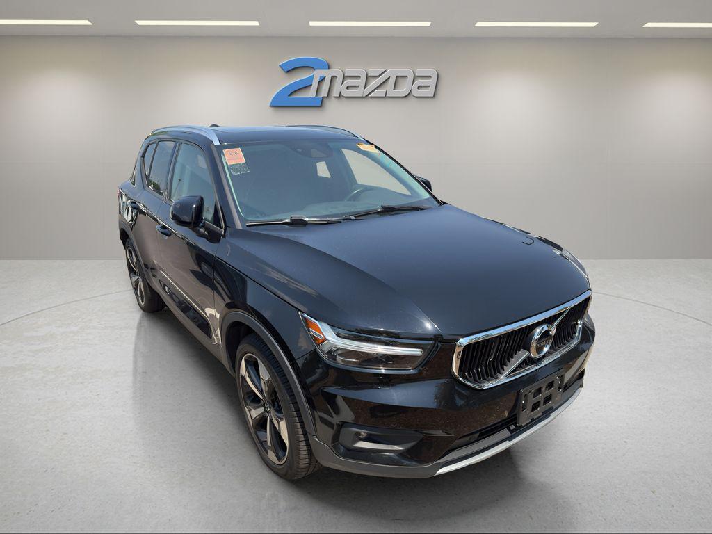 used 2021 Volvo XC40 car, priced at $24,897