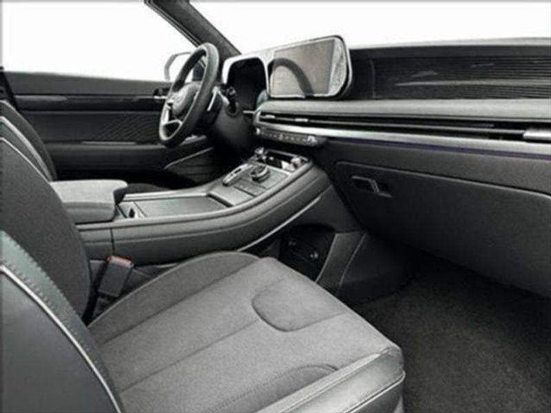 used 2025 Hyundai Palisade car, priced at $52,497
