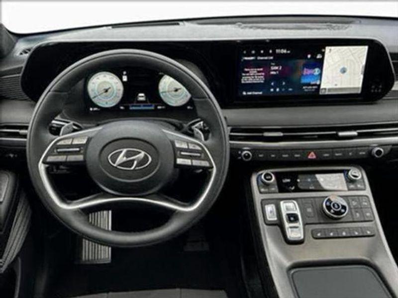 used 2025 Hyundai Palisade car, priced at $52,497