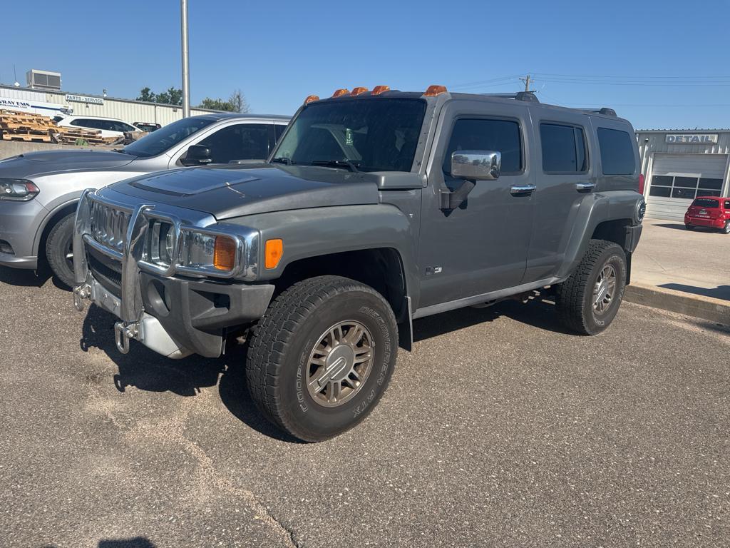 used 2008 Hummer H3 car, priced at $8,795