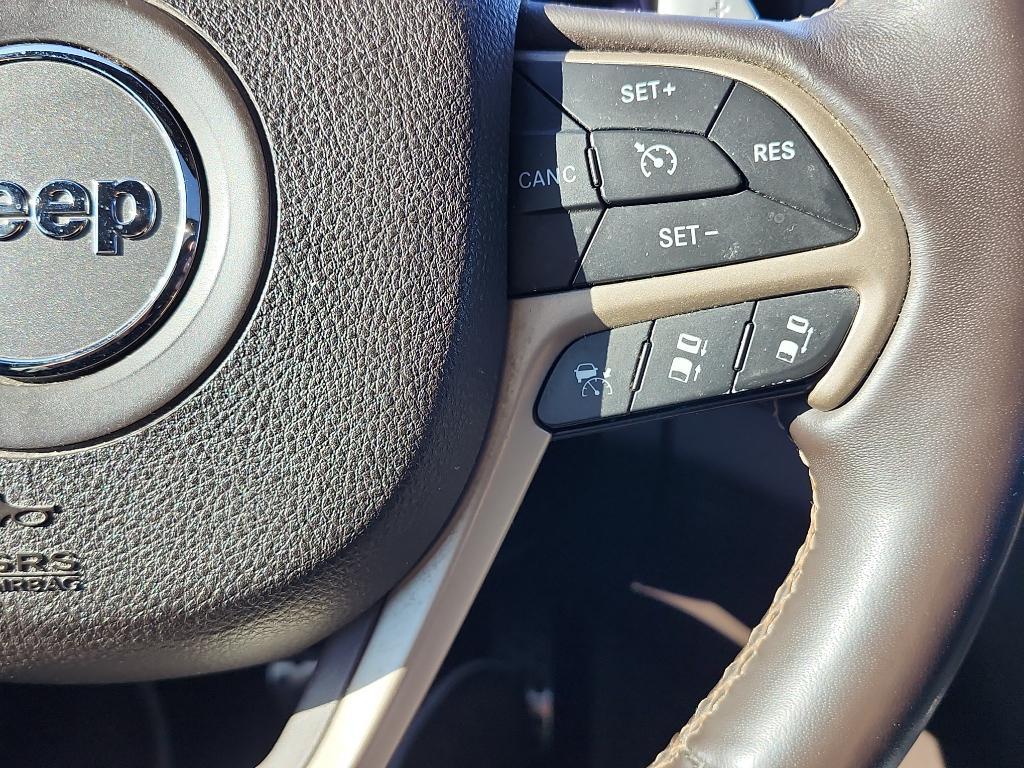 used 2015 Jeep Grand Cherokee car, priced at $13,973