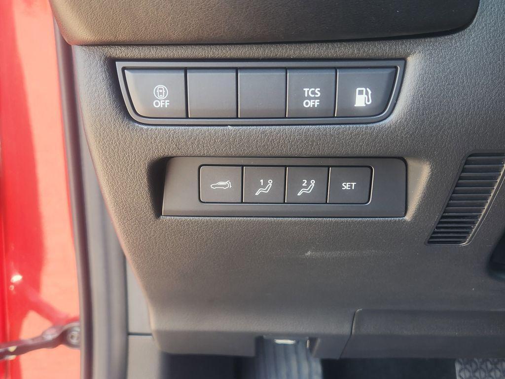 used 2025 Mazda CX-50 Hybrid car, priced at $43,377