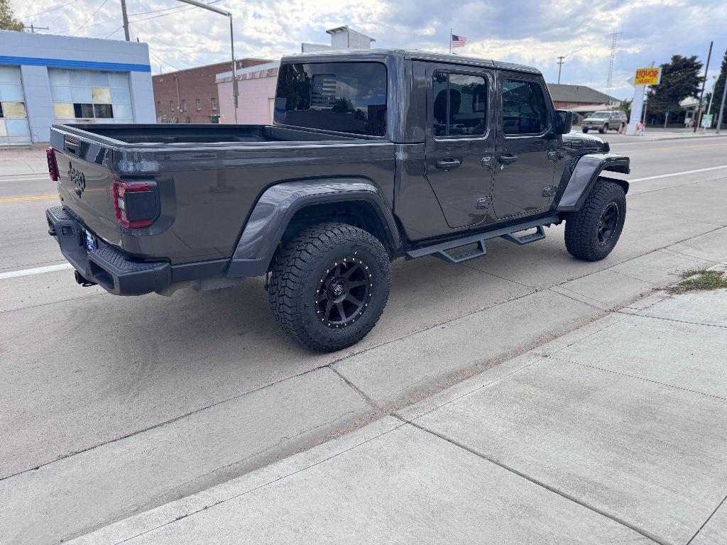 used 2023 Jeep Gladiator car, priced at $40,362