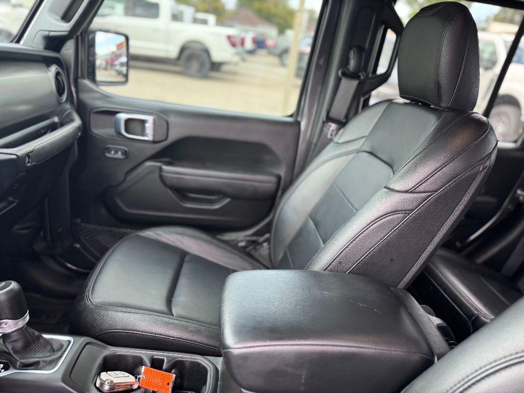 used 2023 Jeep Gladiator car, priced at $40,362