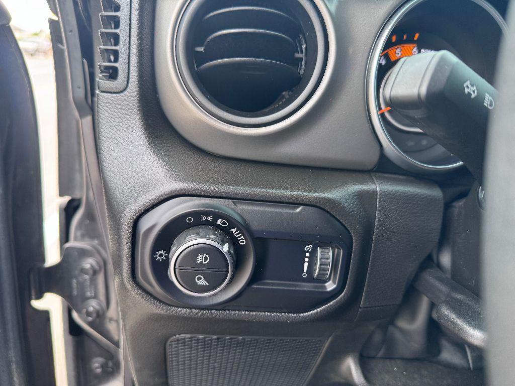 used 2023 Jeep Gladiator car, priced at $40,362