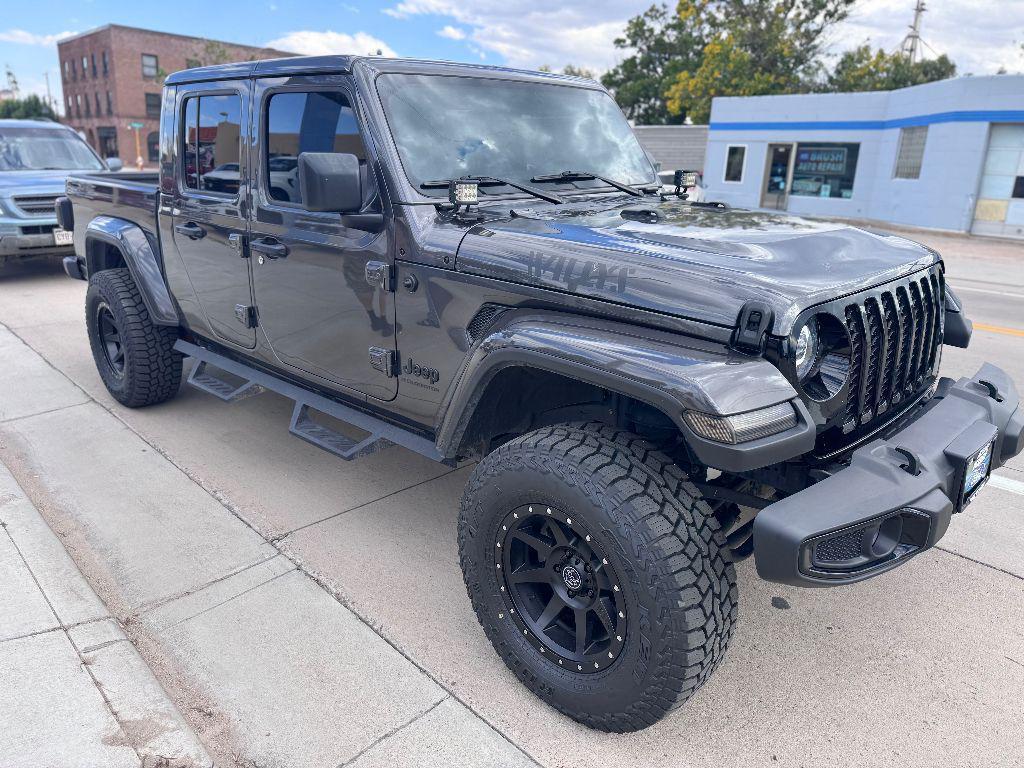 used 2023 Jeep Gladiator car, priced at $40,362