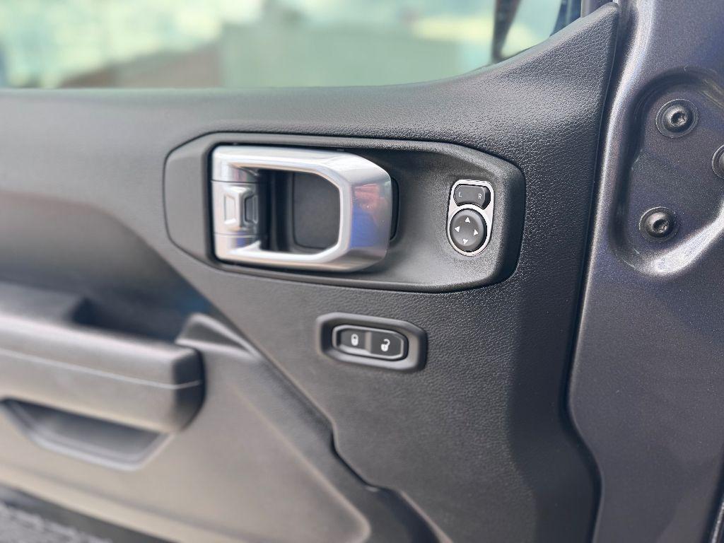 used 2023 Jeep Gladiator car, priced at $40,362