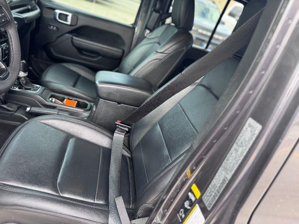 used 2023 Jeep Gladiator car, priced at $40,362
