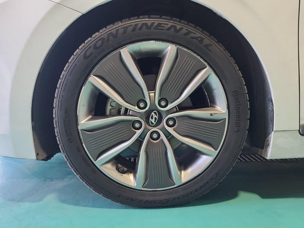 used 2019 Hyundai Ioniq Hybrid car, priced at $11,224