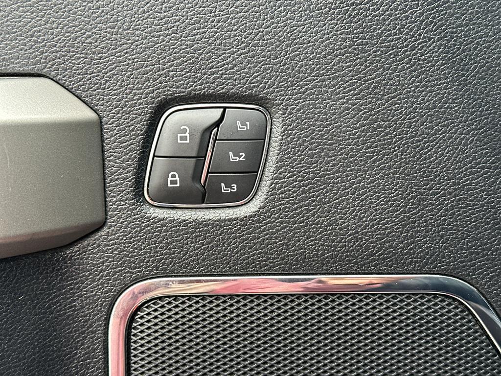 used 2021 Ford F-250 car, priced at $43,200