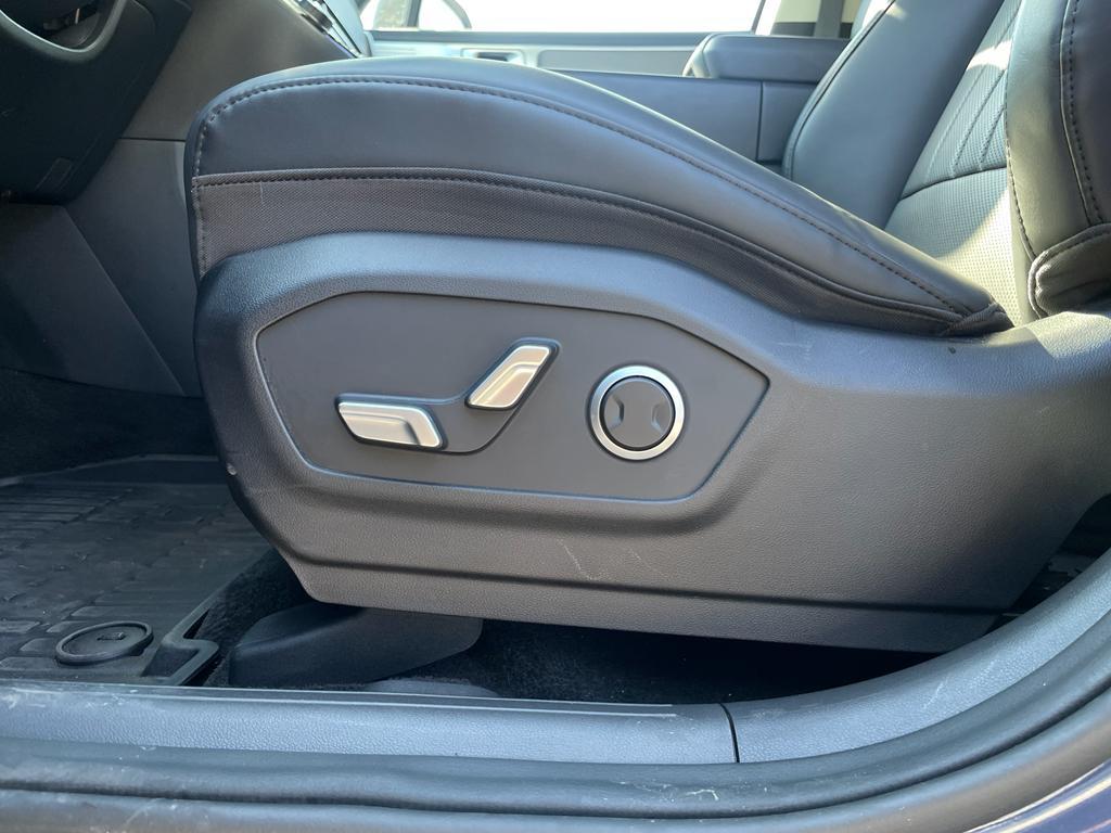 used 2025 Hyundai Santa Fe car, priced at $37,351