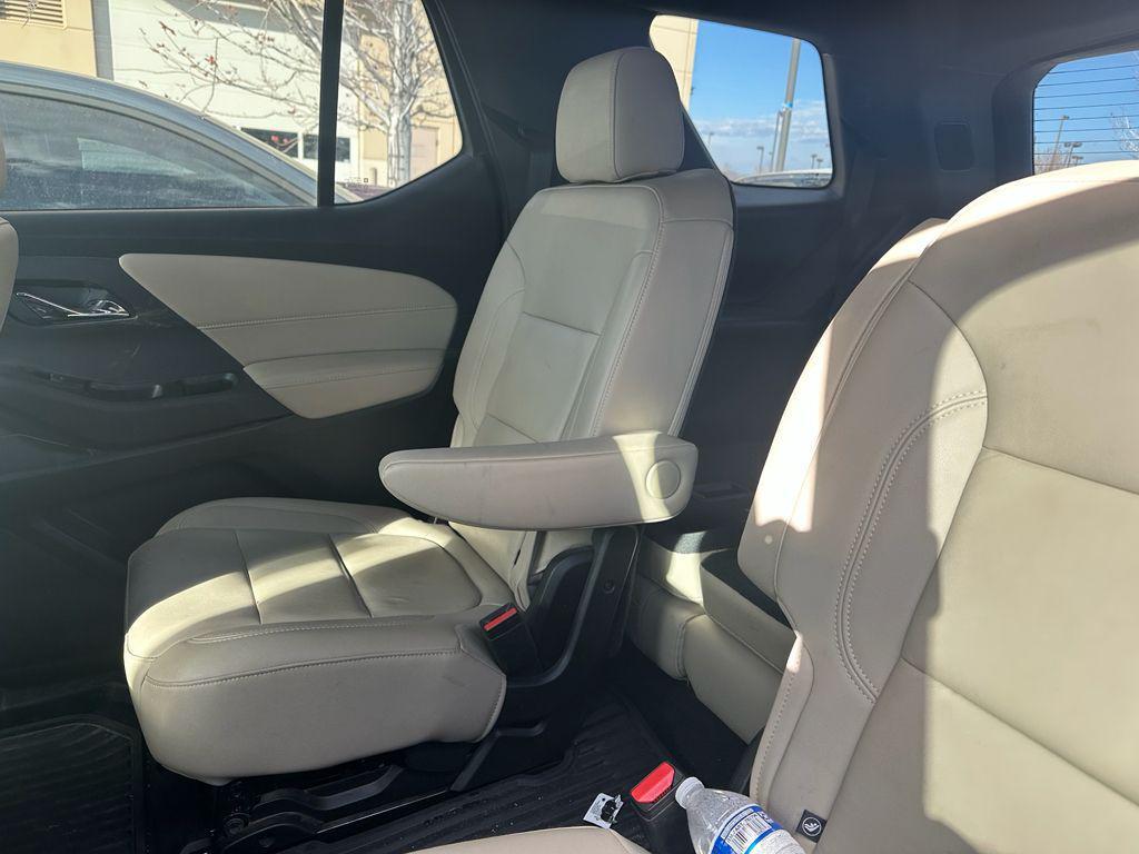 used 2023 Chevrolet Traverse car, priced at $30,498