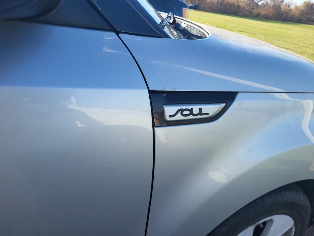 used 2016 Kia Soul car, priced at $9,620