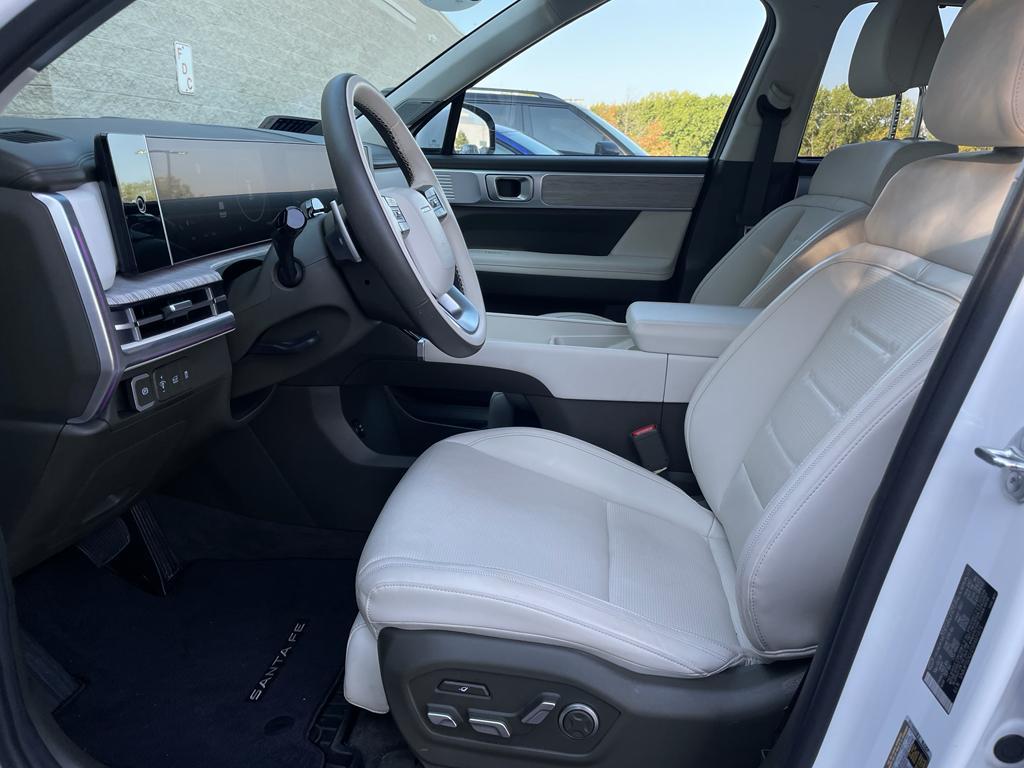 used 2025 Hyundai Santa Fe car, priced at $45,174