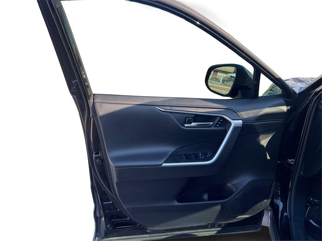 used 2020 Toyota RAV4 car, priced at $25,126