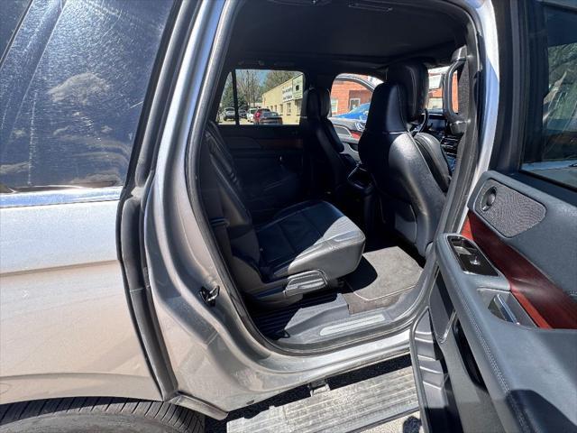 used 2022 Lincoln Navigator car, priced at $48,498