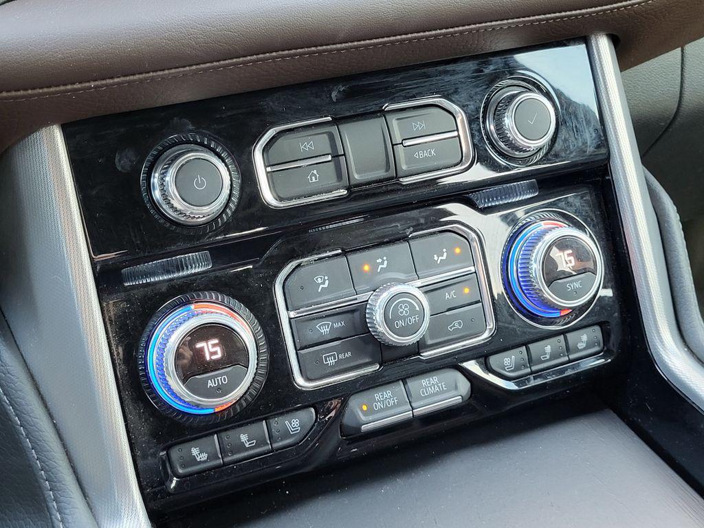 used 2022 GMC Yukon XL car, priced at $54,428