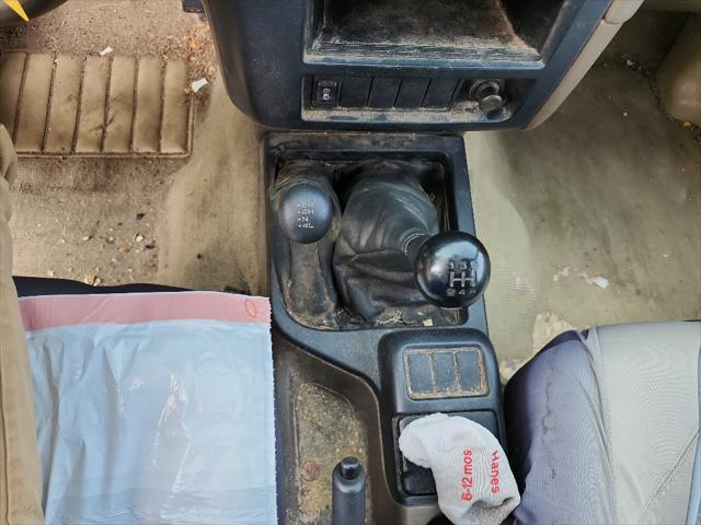 used 1997 Nissan Pathfinder car