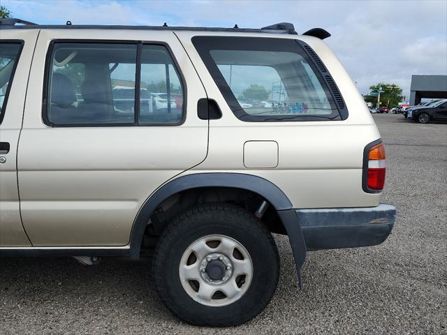used 1997 Nissan Pathfinder car