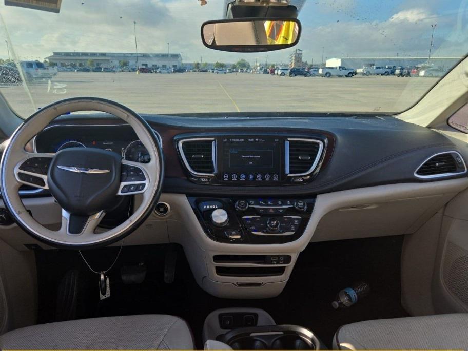 used 2018 Chrysler Pacifica car, priced at $14,439