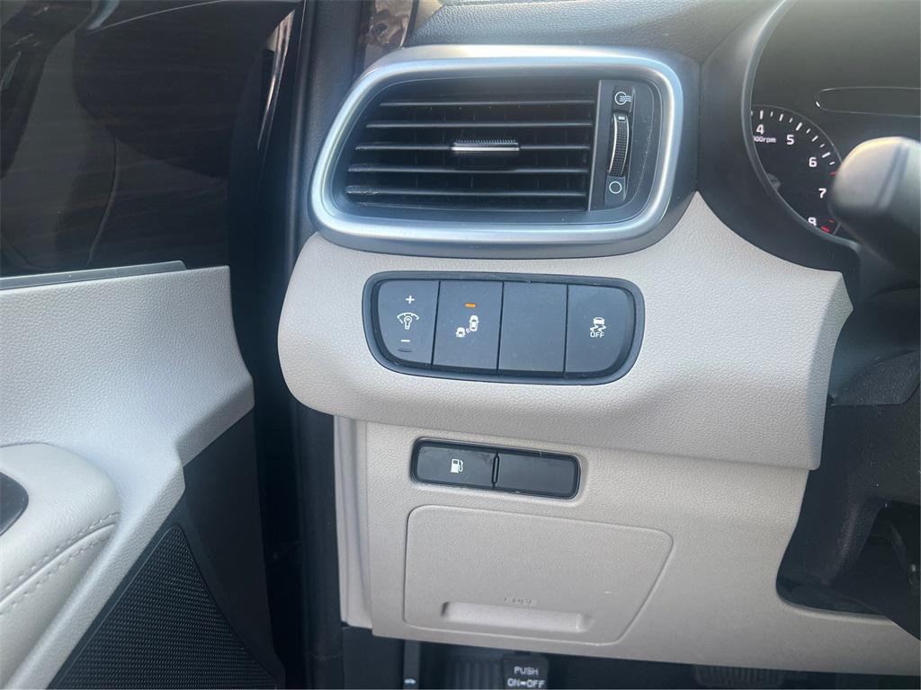 used 2020 Kia Sorento car, priced at $17,563