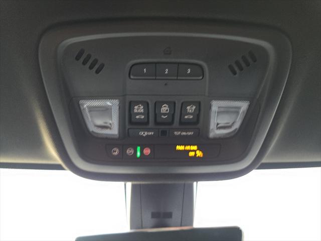 used 2023 Chevrolet Traverse car, priced at $37,965