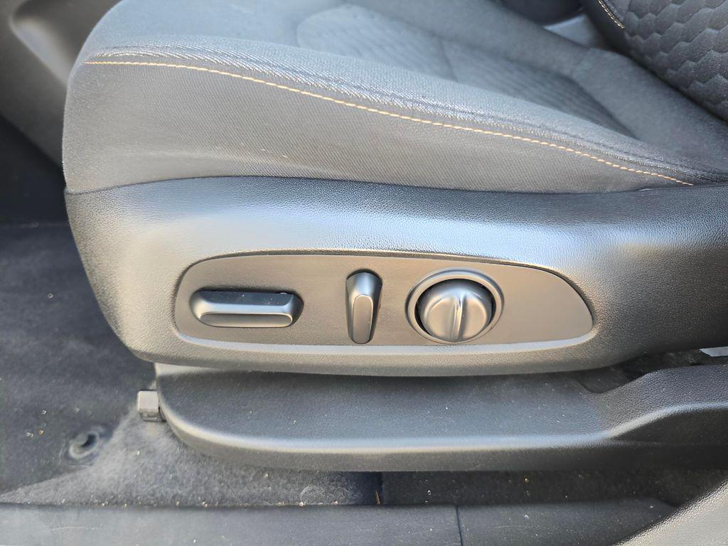 used 2020 Chevrolet Equinox car, priced at $17,392