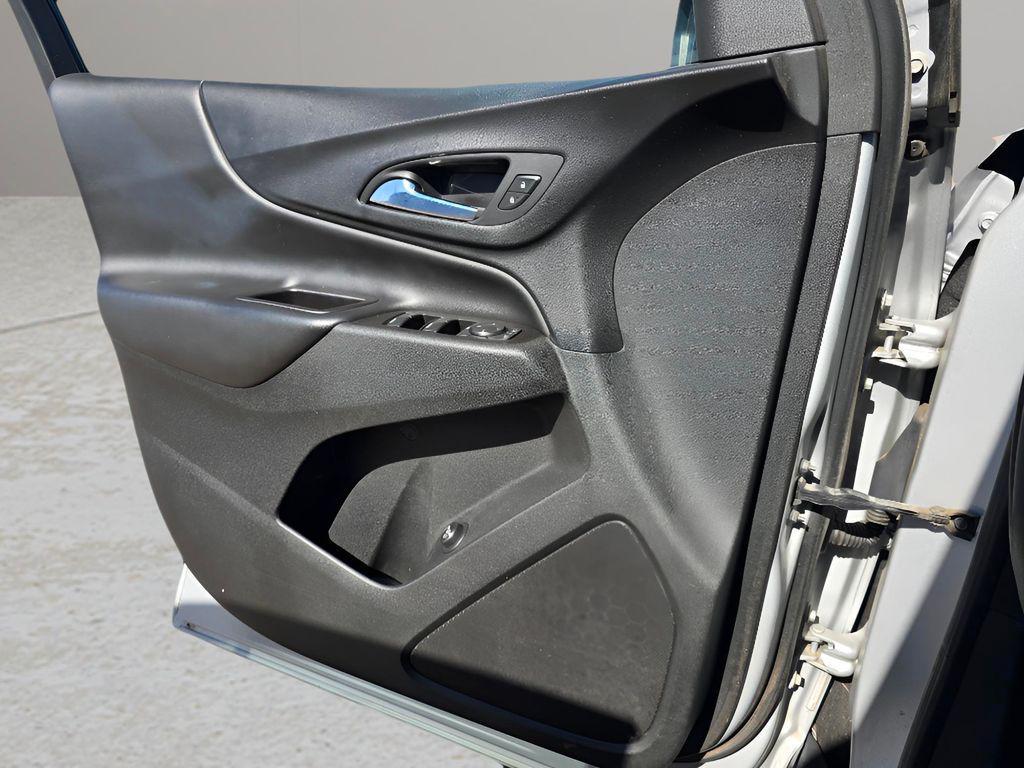 used 2020 Chevrolet Equinox car, priced at $17,392