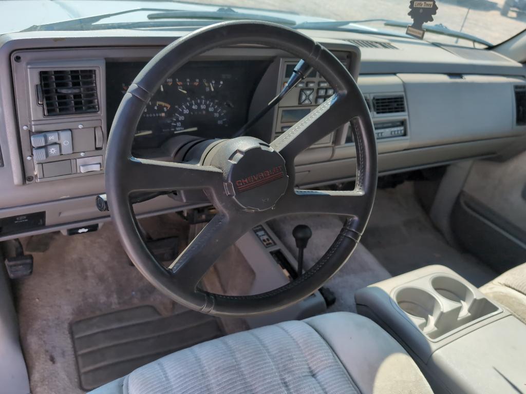 used 1993 Chevrolet Suburban car, priced at $8,495