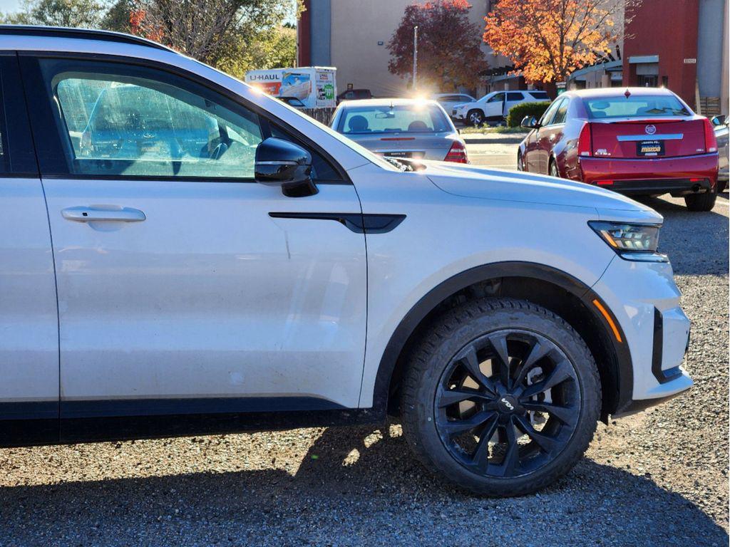 used 2022 Kia Sorento car, priced at $26,987