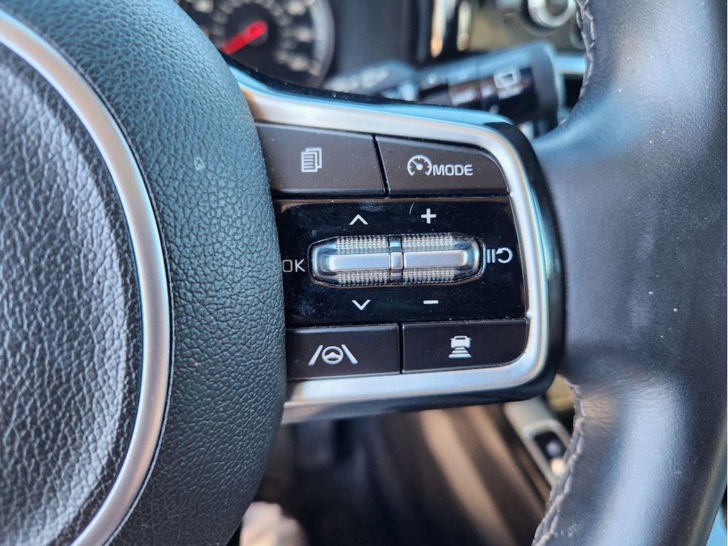 used 2022 Kia Sorento car, priced at $26,987