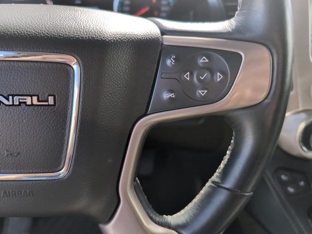 used 2018 GMC Yukon car, priced at $33,494