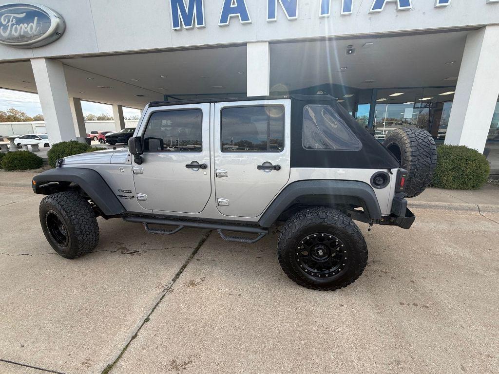 used 2015 Jeep Wrangler Unlimited car, priced at $18,450