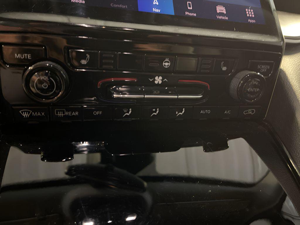 used 2023 Jeep Grand Cherokee car, priced at $28,495