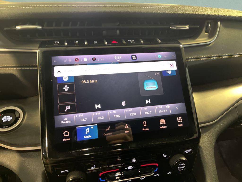 used 2023 Jeep Grand Cherokee car, priced at $28,495