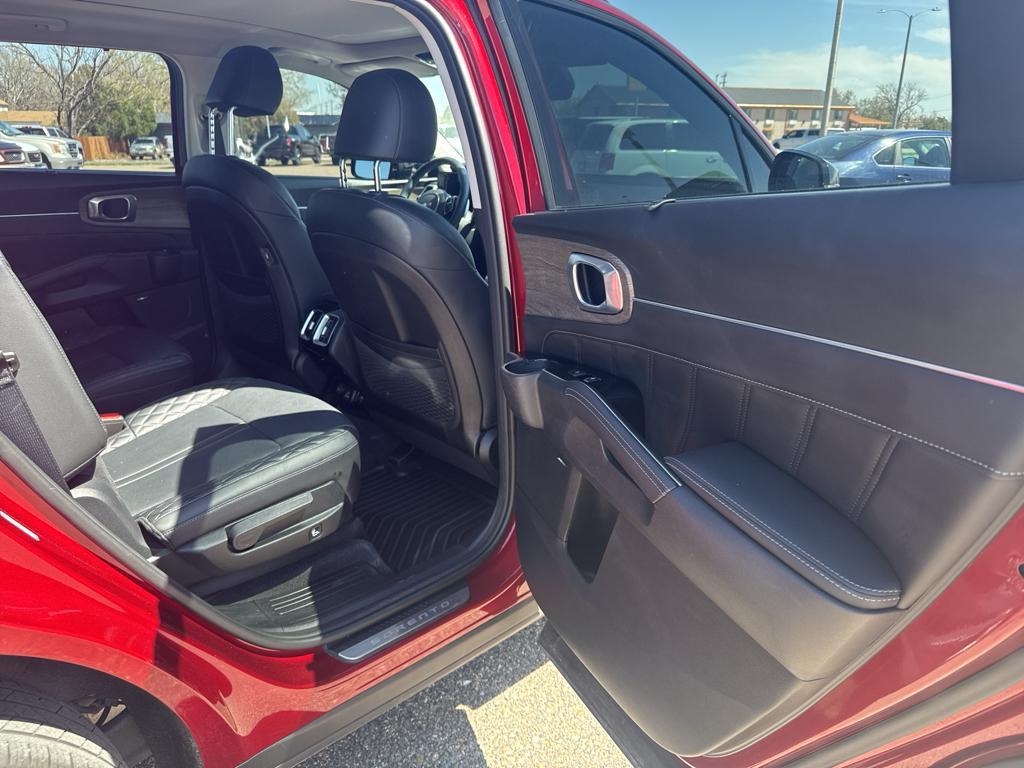 used 2023 Kia Sorento car, priced at $38,087