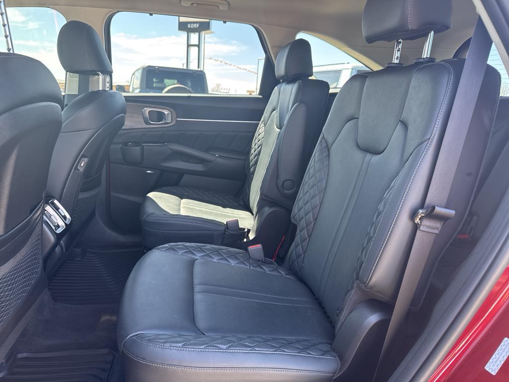 used 2023 Kia Sorento car, priced at $38,087