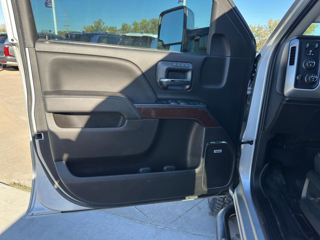 used 2017 GMC Sierra 2500 car, priced at $34,000