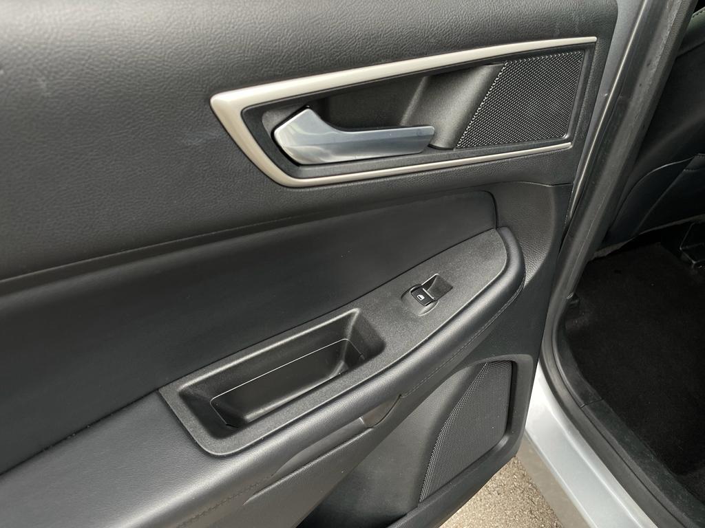 used 2022 Ford Edge car, priced at $20,871