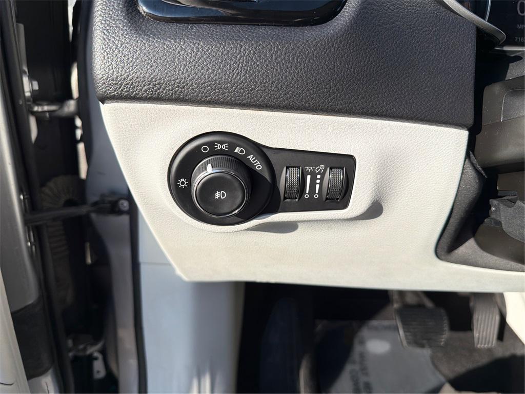 used 2018 Jeep Compass car, priced at $14,324