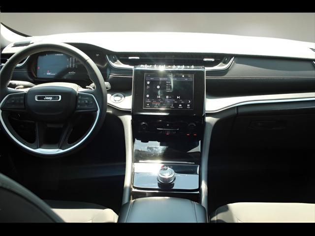 used 2023 Jeep Grand Cherokee car, priced at $25,489