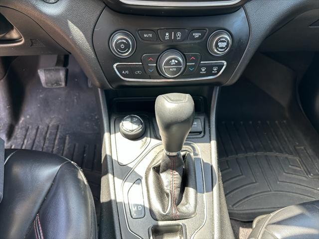used 2019 Jeep Cherokee car, priced at $15,492
