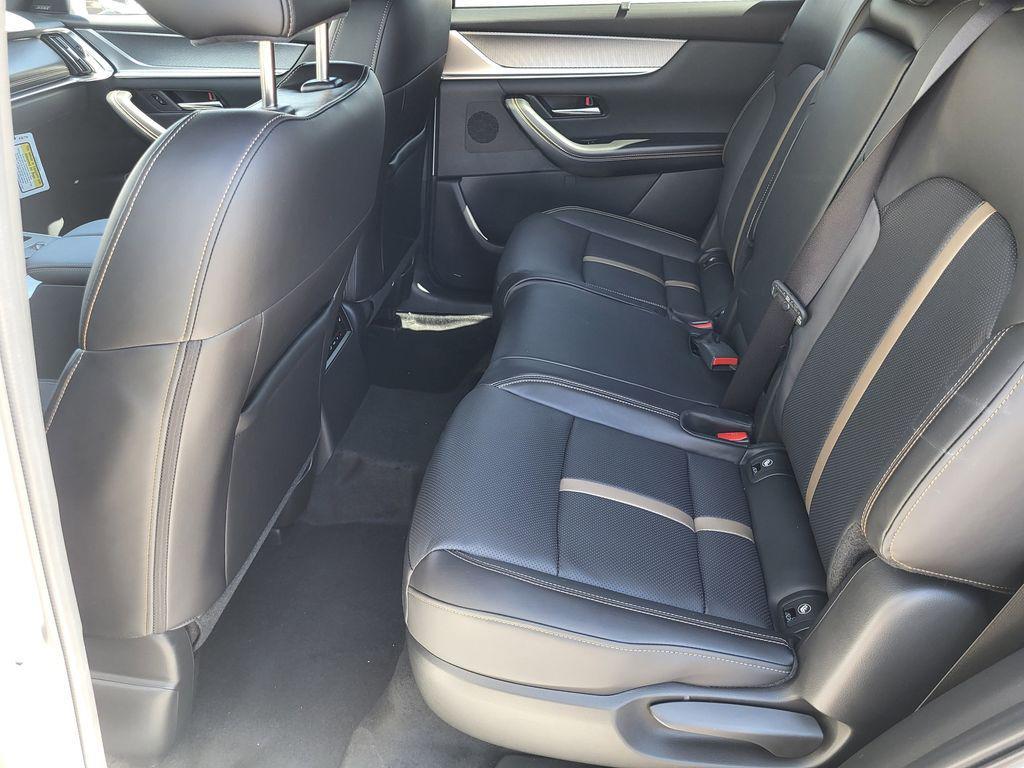 new 2025 Mazda CX-70 PHEV car, priced at $56,033