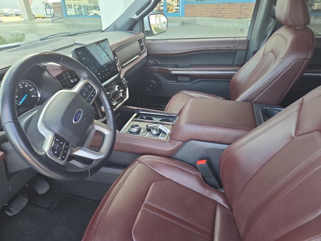 used 2024 Ford Expedition car, priced at $50,450